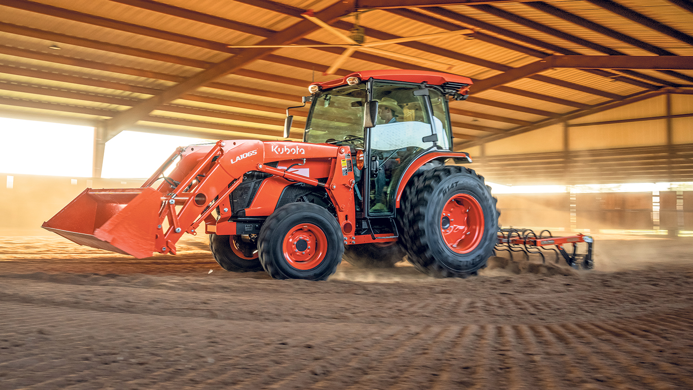 Tractor agrícola Kubota para uso profesional